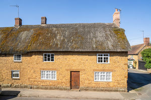 High Street Bodicote